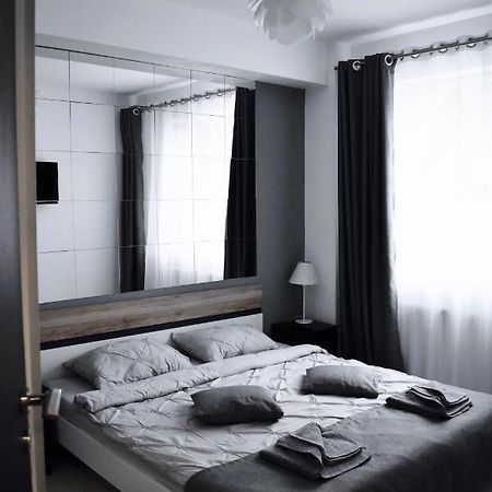Etalon Airport Apartments Otopeni Ngoại thất bức ảnh