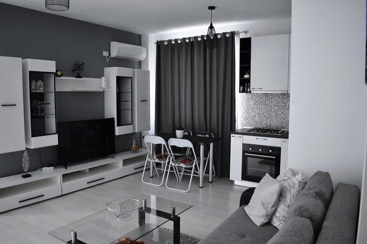 Etalon Airport Apartments Otopeni Ngoại thất bức ảnh