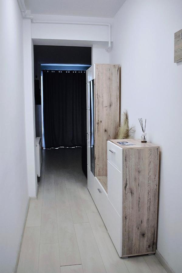 Etalon Airport Apartments Otopeni Ngoại thất bức ảnh